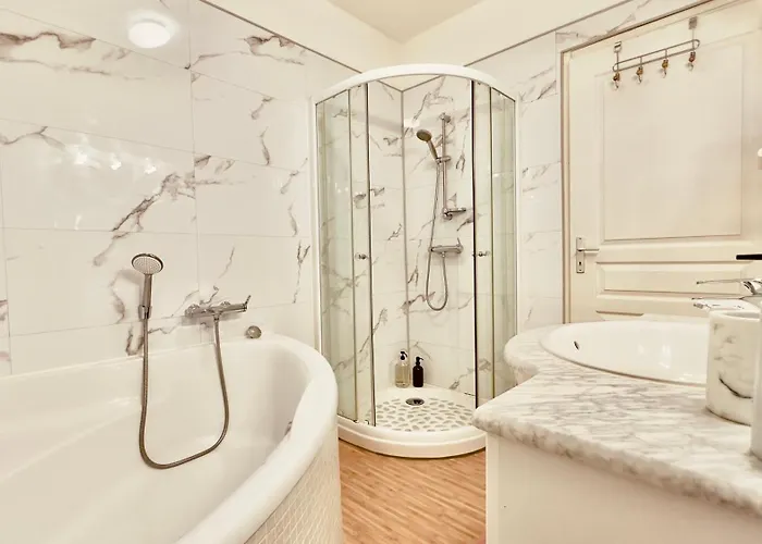 شقة Puddington Abbey By Art&suites Elegant Xviiie 80m Privatif Centre Calme Et Douceur De Vivre ناربون